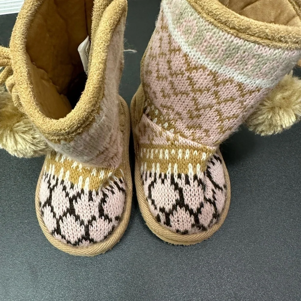 Garanimals pink with tan knit infant booties size 3